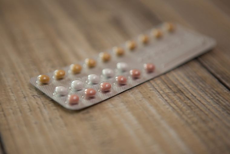 L'acné hormonale et l'arrêt de la pilule contraceptive - Skin & Out